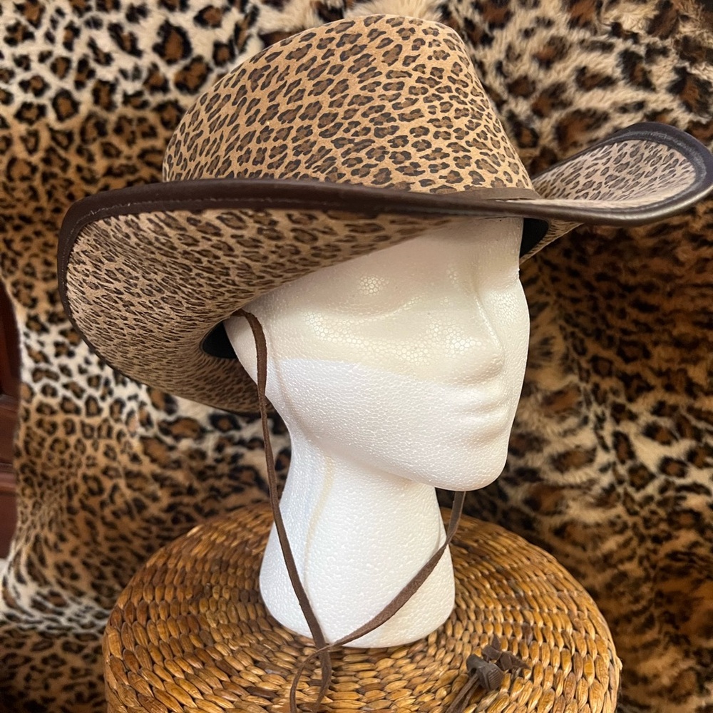 Winfred Cover Co Leopard Hat